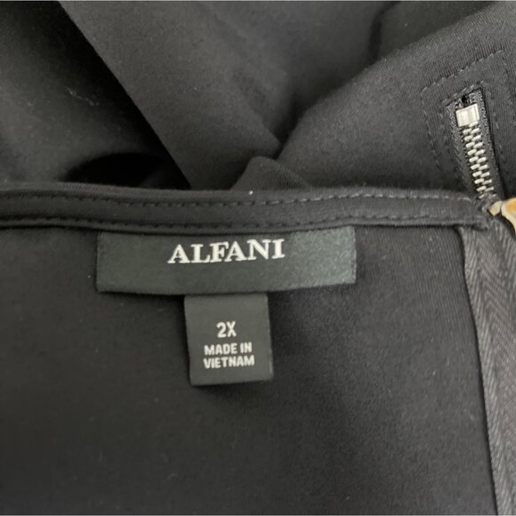 Alfani Womens Black & White Colorblock Sleeveless Top Sz 2X - Picture 4 of 6